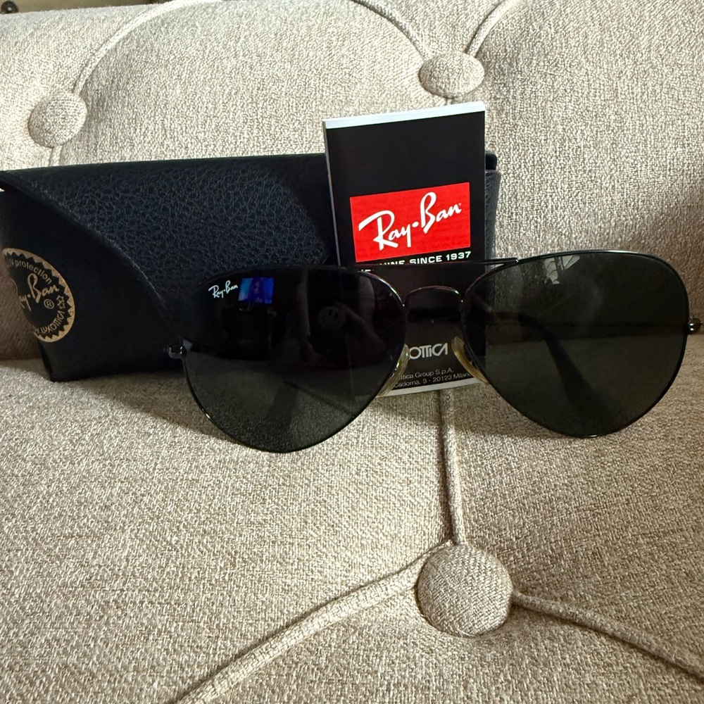 Ray-Ban Classic Black Aviator Sunglasses